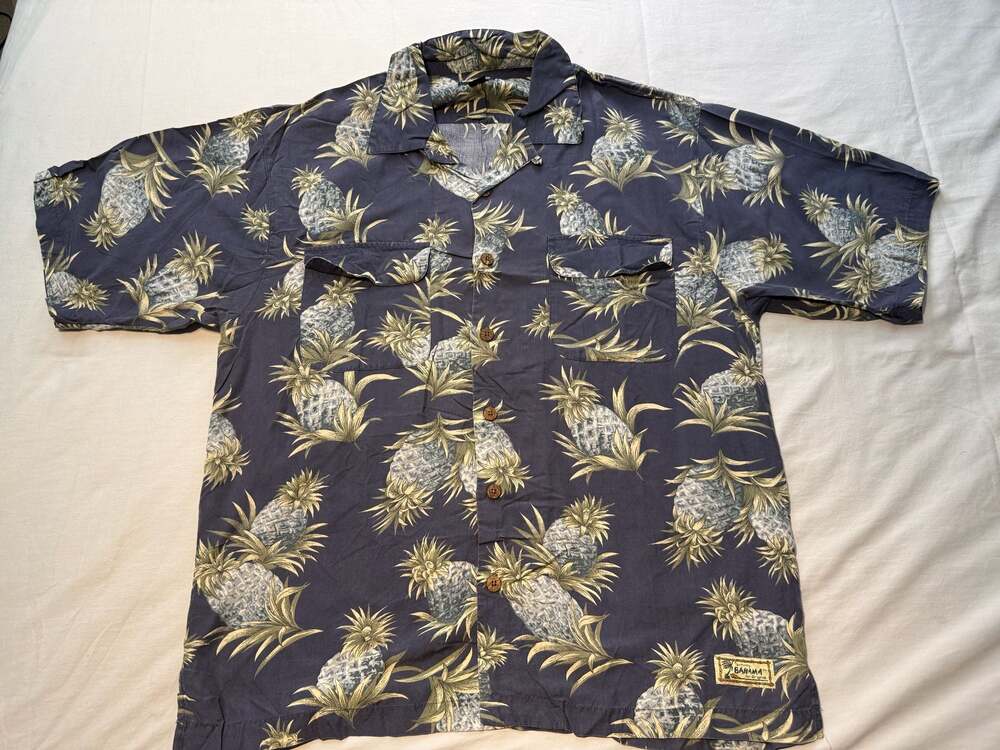Tommy Bahama Vintage Pineapple Print 100% Rayon Camp Shirt Size L